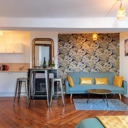 Le Lovely Cosy Jacuzzi Centre-ville Wifi Apartamento